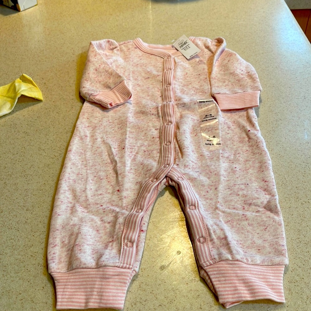 Brand New Baby Gap Mauve/Pink Baby Girl Sleeper!